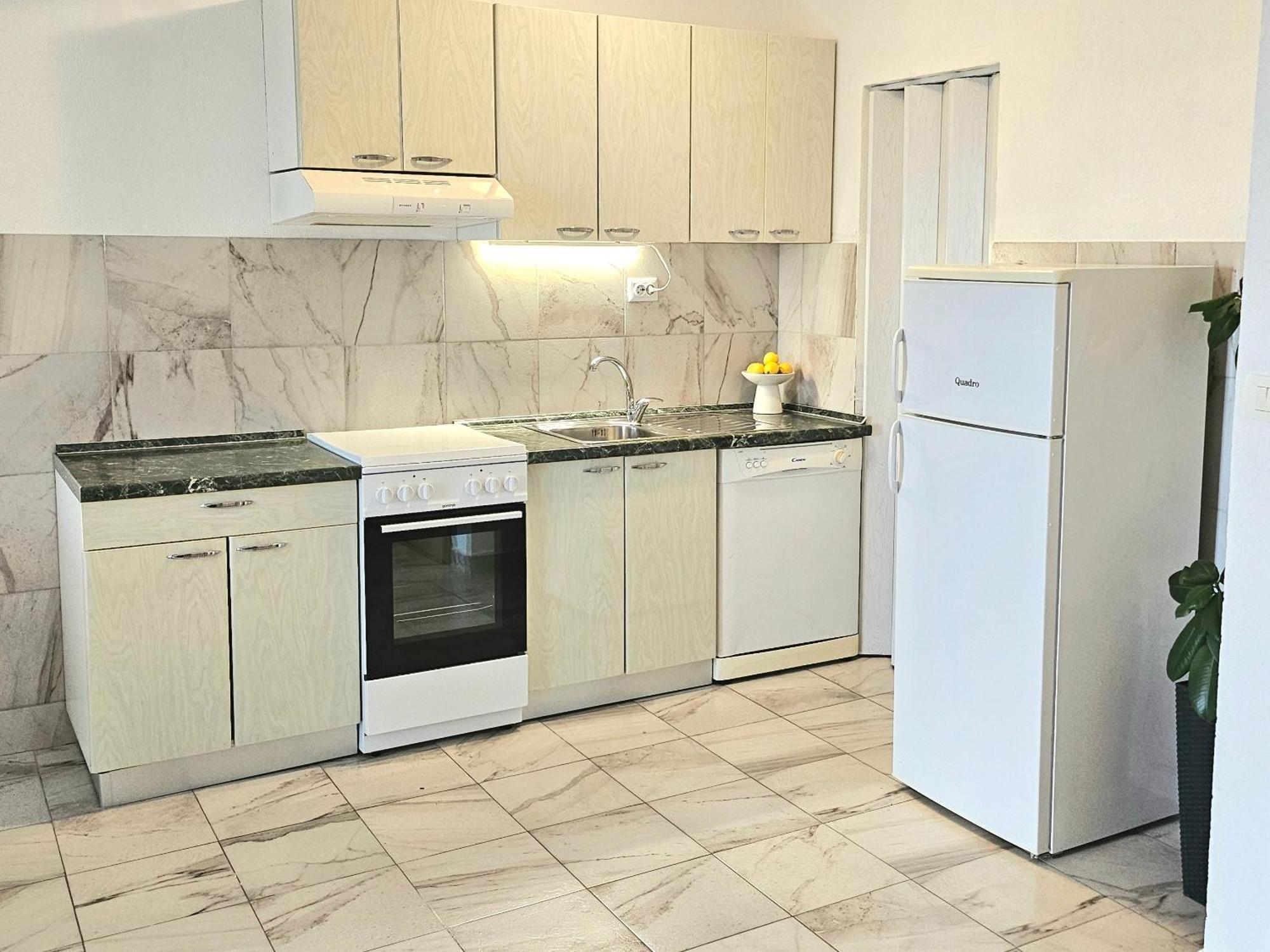 Apartment Wish Подстрана Экстерьер фото